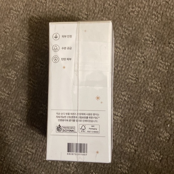 Brand new sealed mixsoon Soondy Centella
Essence 50 ml/1.69 fluid - Picture 8 of 8